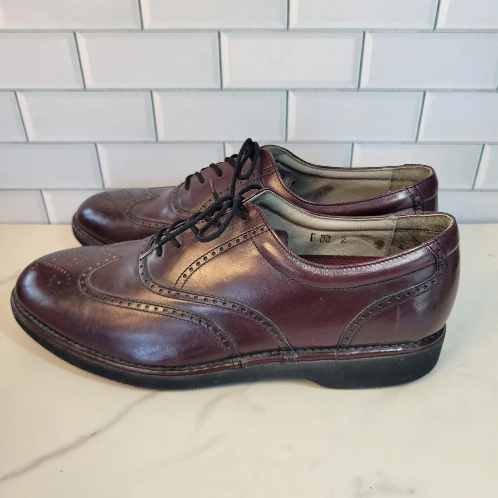 Rockport DresSports Mens 11 W Burgundy Leather Wingtip Oxford Vibram Shoe